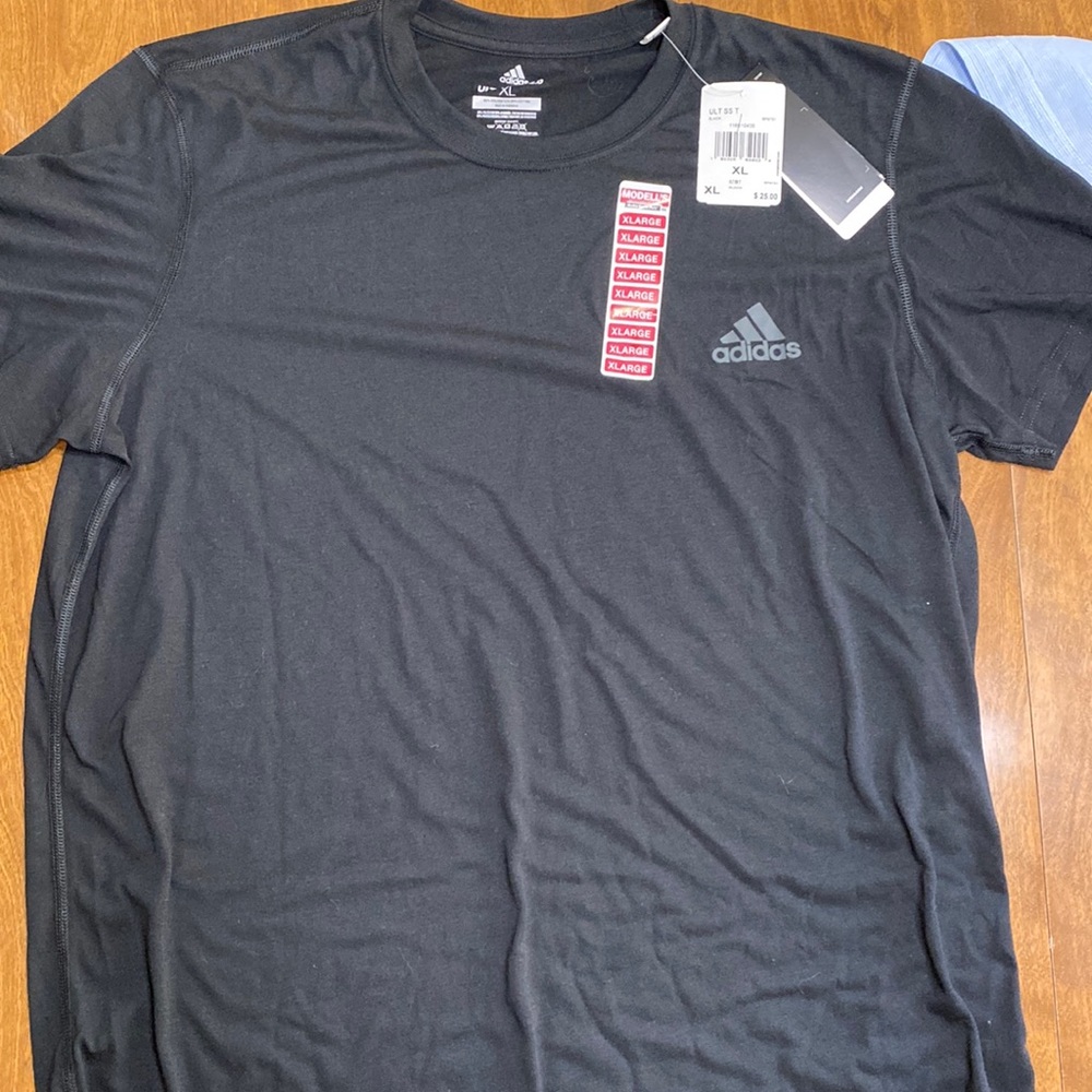 Adidas black t shirt